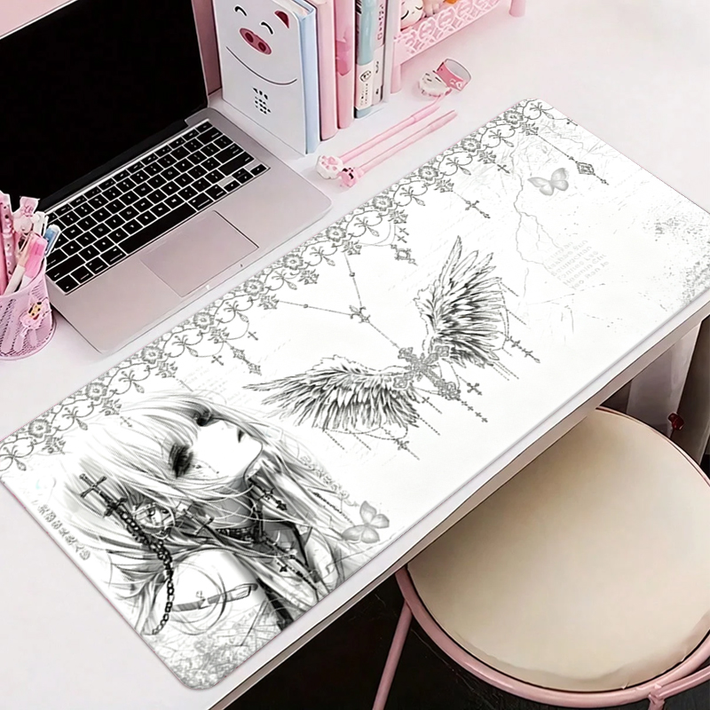 Gaming Keyboard Nearby - لوحة ماوس جلدية سوداء وبيضاء بتصميم